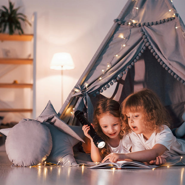 <h2>Kids<br/>Readers</h2>